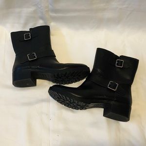 Women’s black combat/riding boots